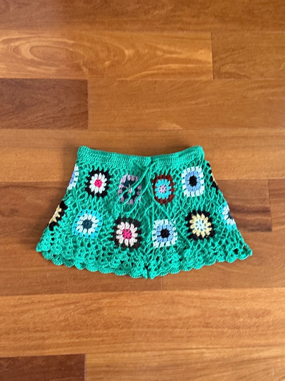 NEW ANDI BAGUS INDAH Green Crochet Floral Mini Skort shorts REVOLVE AGUA BENDITA - Picture 4 of 8